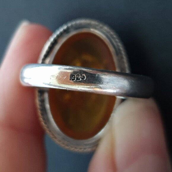 Beautiful Vintage Large Natural Baltic Amber 925 Sterling Silver Cocktail Ring - Picture 11 of 13